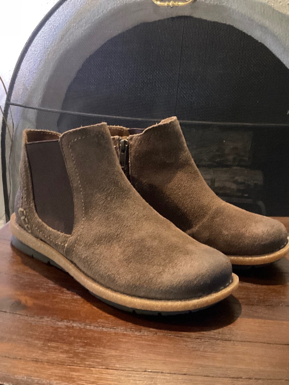 Born Tabby Taupe Avola Distressed Tan Suede Size 7 - Picture 2 of 9